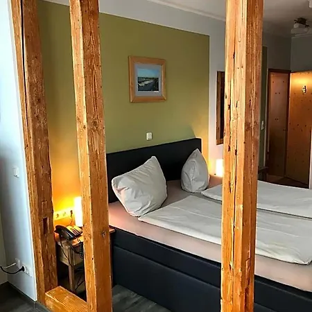 Und Berggasthof Spiessberghaus Am Rennsteig * Finsterbergen